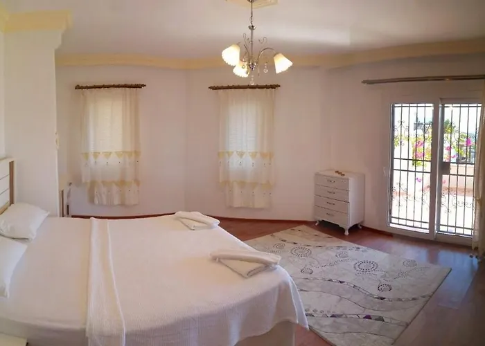 Center Sea View Villa